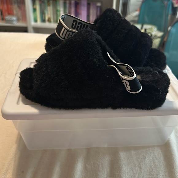 UGG Slippers - Picture 2 of 3